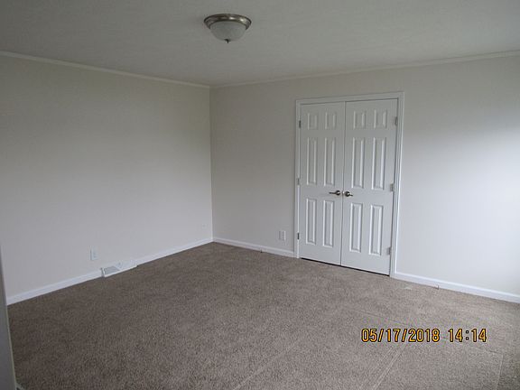 4th image of 525 Vincent Ln