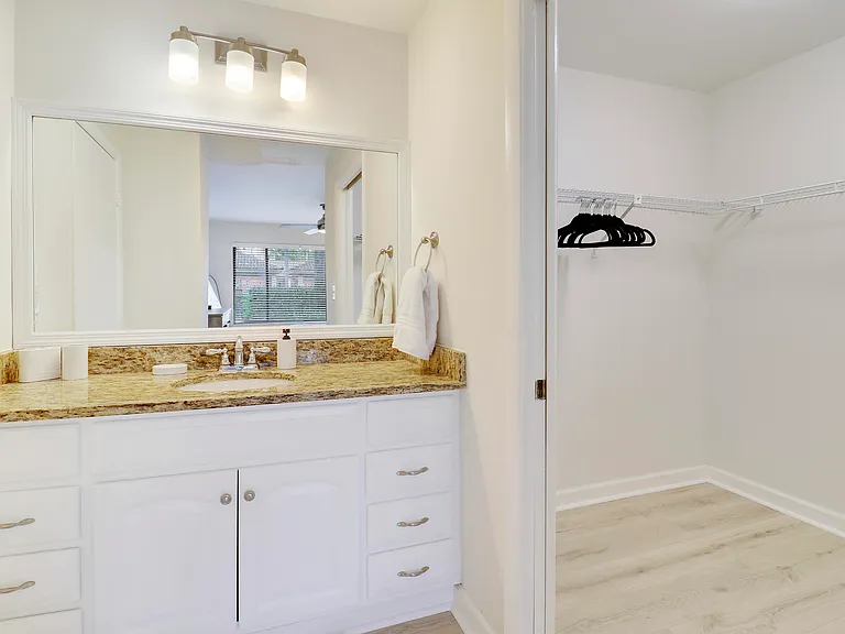 1107 Duncan Cir #102 — Photo 15