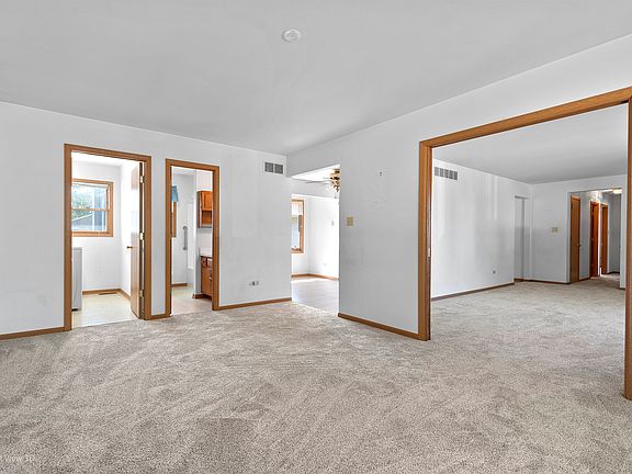 3rd image of 6614 Langsford Ln