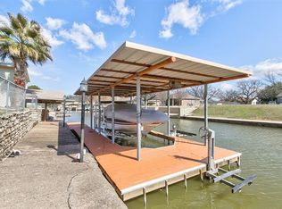 409 Sky Harbour Ct, Granbury, TX 76049