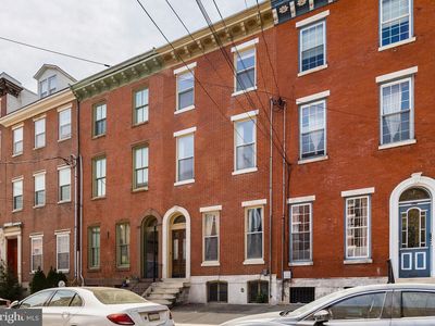 756 S 10th St, Philadelphia, PA, 19147