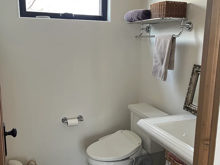 2nd Bathroom