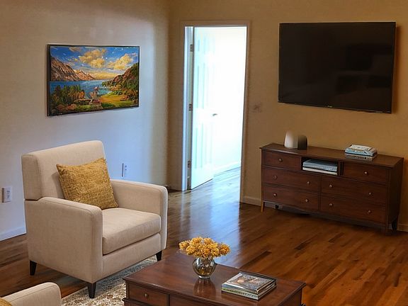 3rd image of 458 Kennedy Blvd APT 1