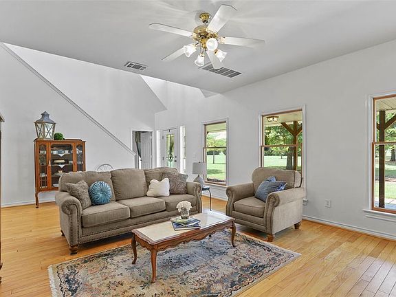 3rd image of 9167 Whispering Meadows Dr
