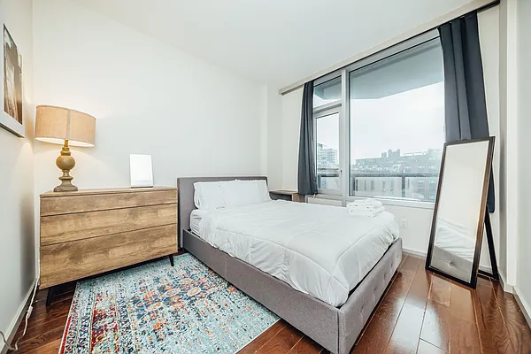 Rented by Carnegie Management Inc | media 4