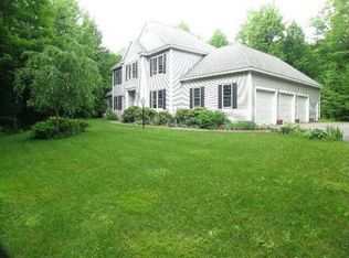 32 Pheasant Ln, New Boston, NH 03070