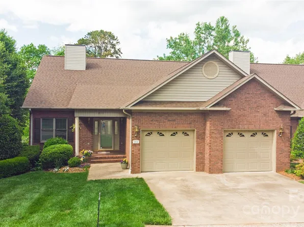 904 3rd Street Pl NE, Conover, NC 28613