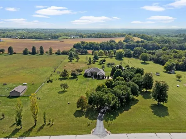 35001 E Stringtown Rd, Lone Jack, MO 64070
