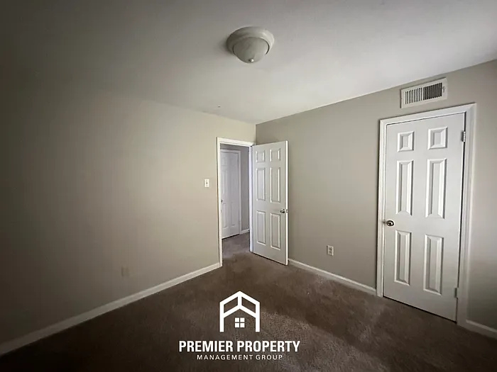 2462 Kimbark Woods Cv — Photo 19