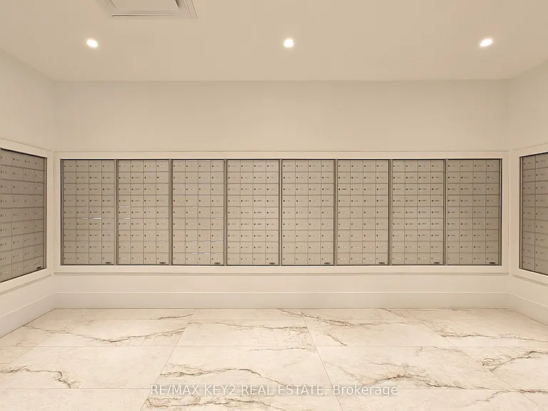 4010 Eglinton Ave W #710 — Photo 35
