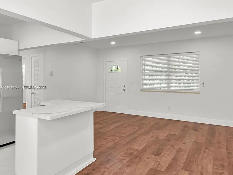 4200 NE 1st Ave — Photo 4