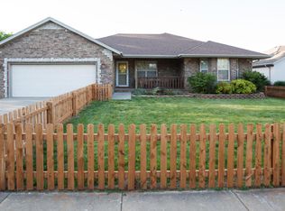 4911 W University St, Springfield, MO 65802