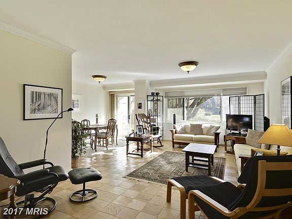 4th image of 4201 Cathedral Ave NW APT 120W