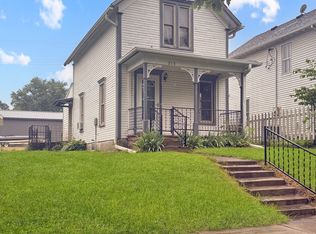 213 Main St, Leaf River, IL 61047
