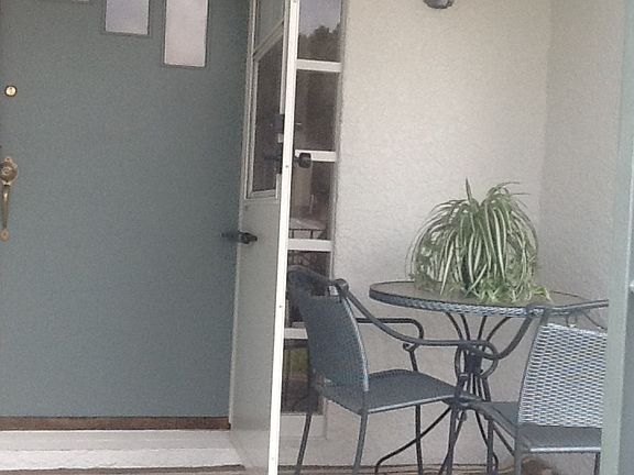 4th image of 1256 Shiek St