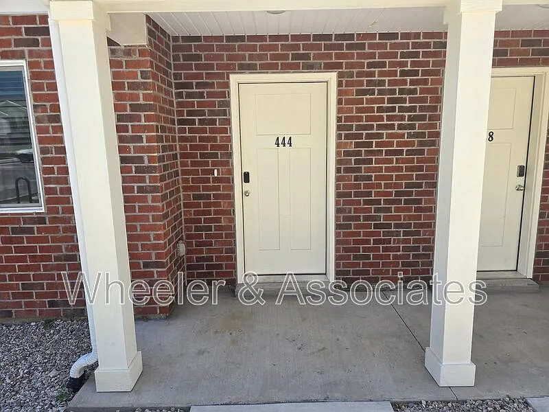 3 bed, 2.5 bath, 1530 sqft, $2,200 — Photo 4