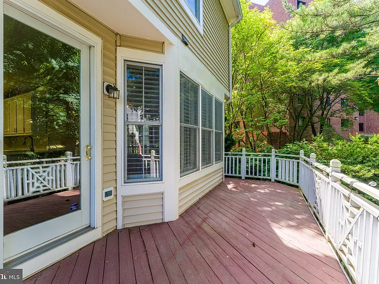 11485 Waterhaven Ct — Photo 33