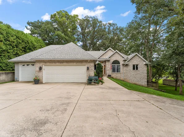 14807 Reeder Rd, Crown Point, IN 46307