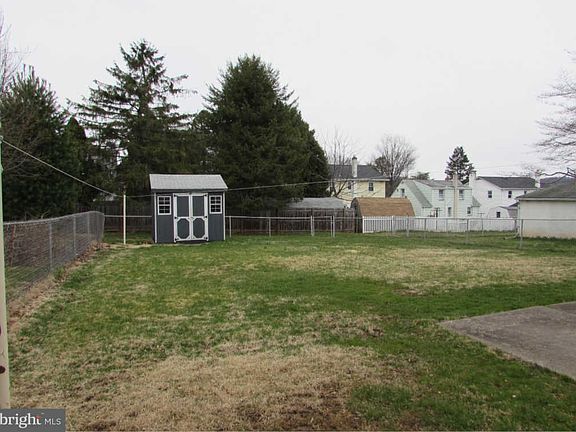 5th image of 421 Highland Ave
