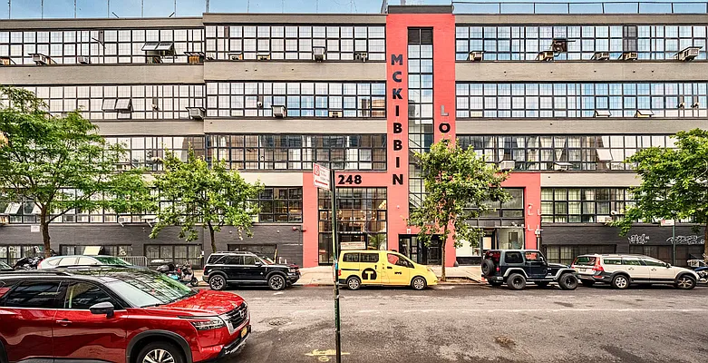 Rented by Deegan Management I Co., LLC | media 19