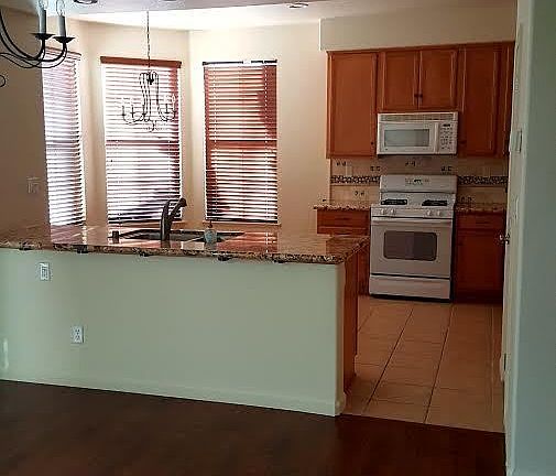5th image of 3530 Delta Queen Ave