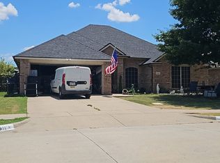 911 Raenae Dr, Burleson, TX 76028