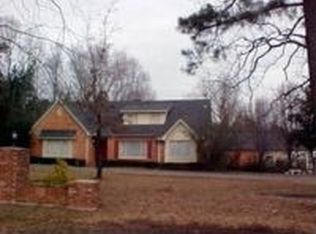 4201 Town Country Ln, Pine Bluff, AR 71603