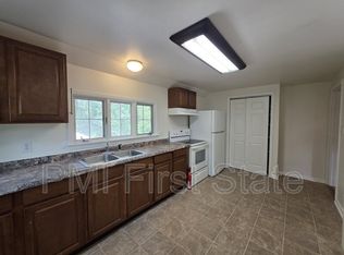 24 Deer Run Dr, Newark, DE 19702