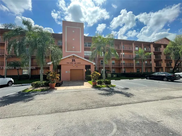 701 SW 141st Ave APT 110R, Pembroke Pines, FL 33027