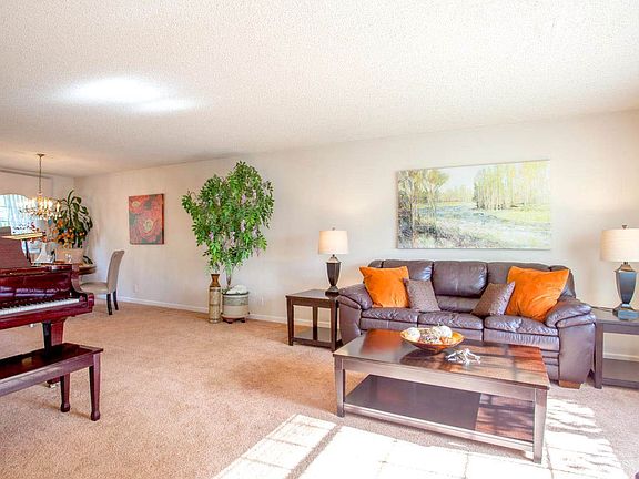 4th image of 1923 Farragut Way