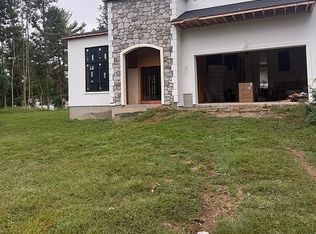 379 Gordons Corner Rd, Manalapan, NJ 07726