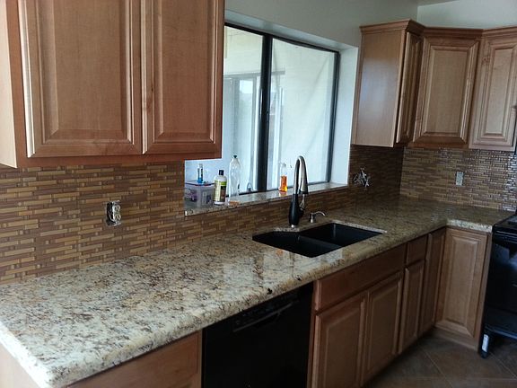 4th image of 8827 W Alice Ave