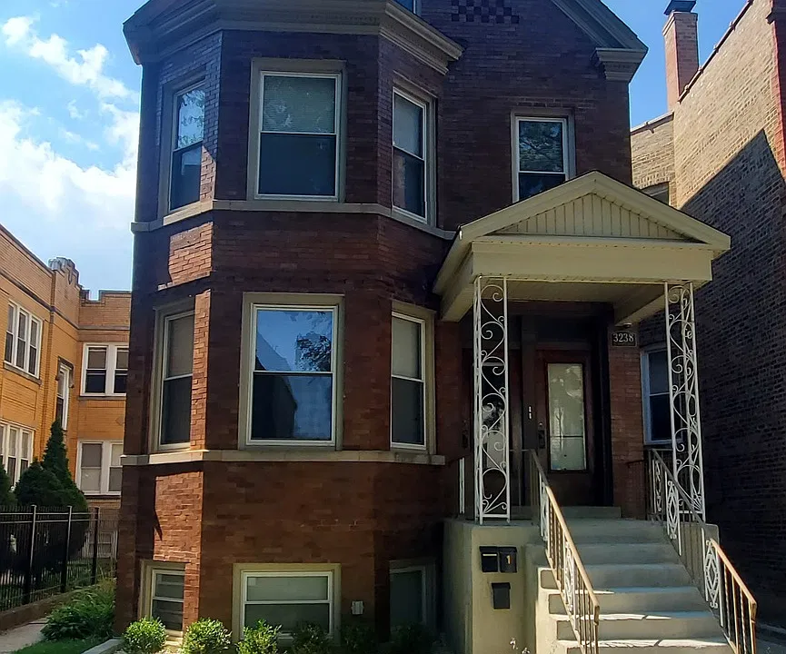 3238 N Hamlin Ave #GARDEN