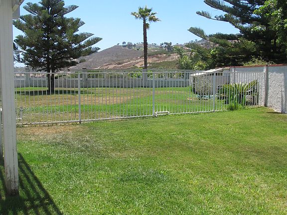 Huge yarde on the Right