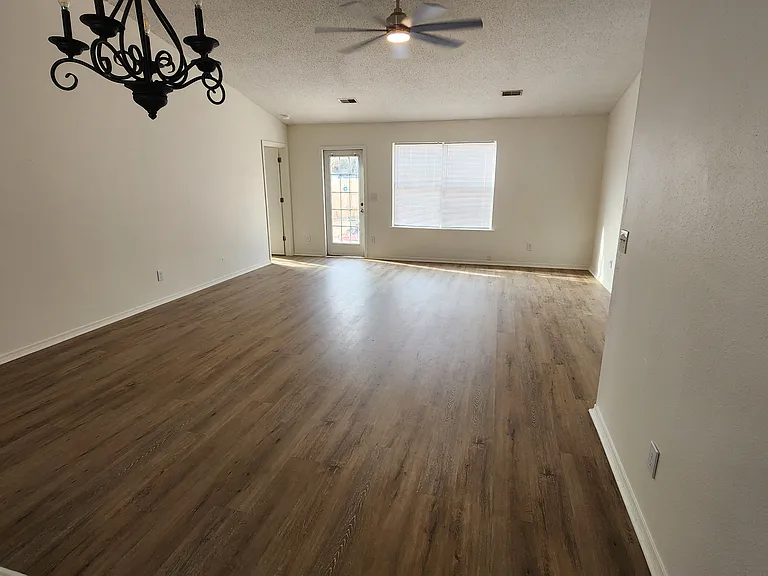 5 Cattle Ct — Photo 6