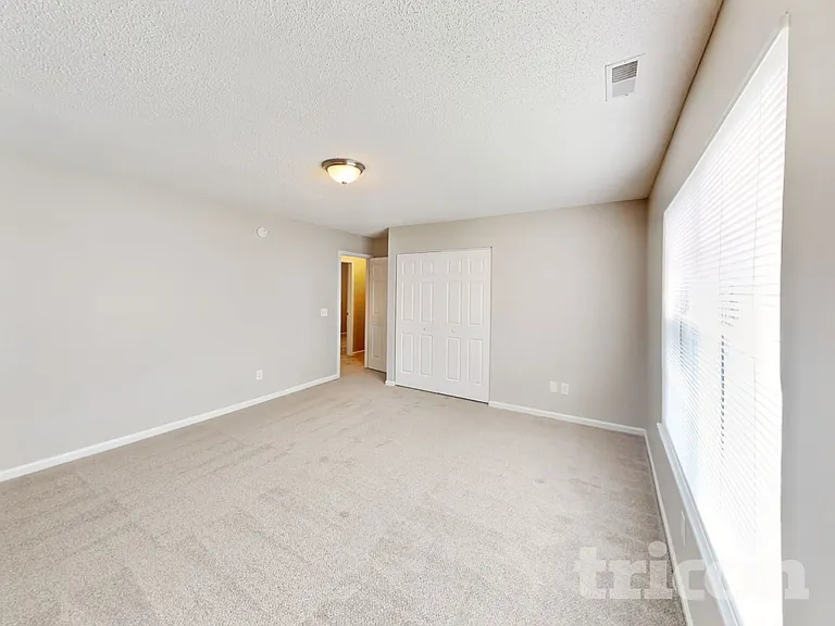 5 Red Thorn Ct — Photo 12