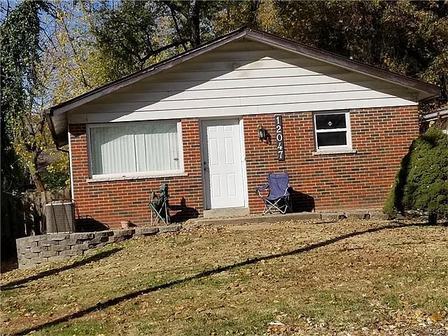 2nd image of 12047 Larimore Rd