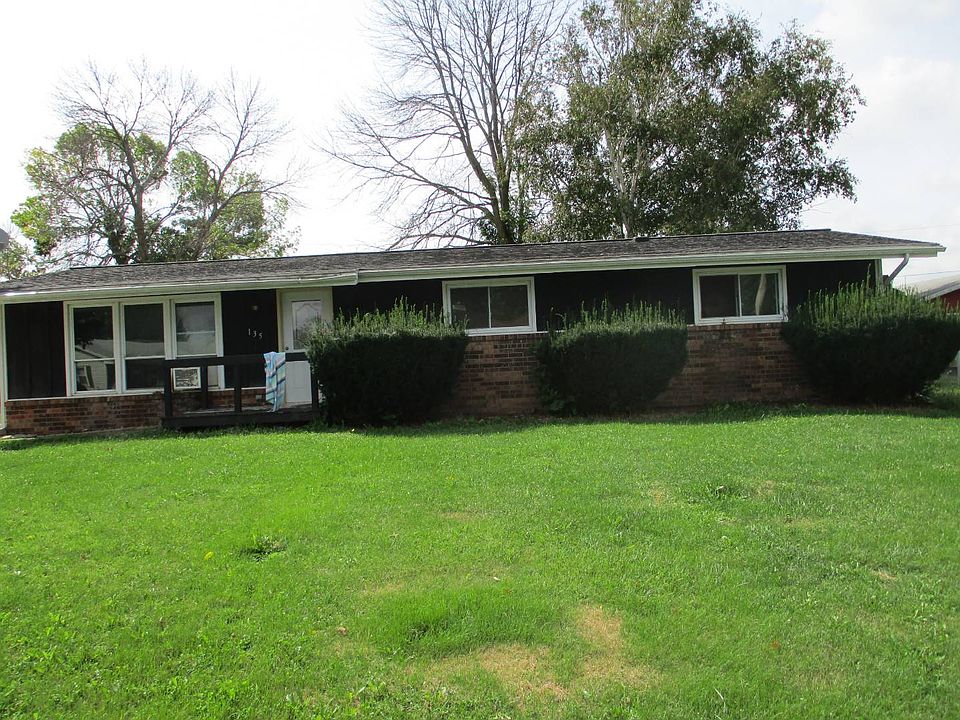 1st image of 135 Knoll Dr