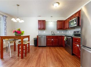 2 Duke St APT E, West Warwick, RI 02893