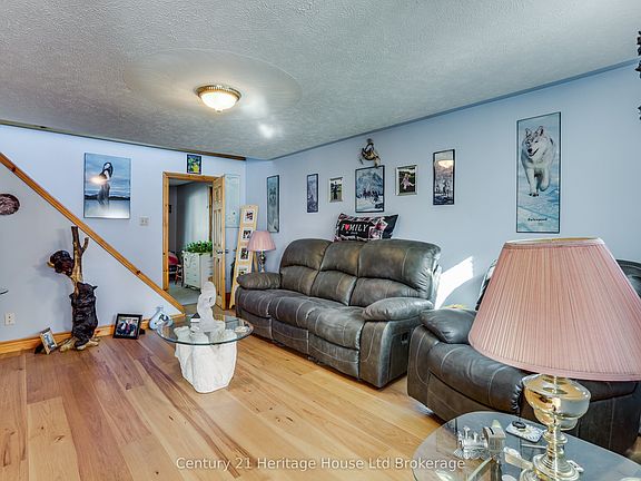 4th image of 17 Spring St