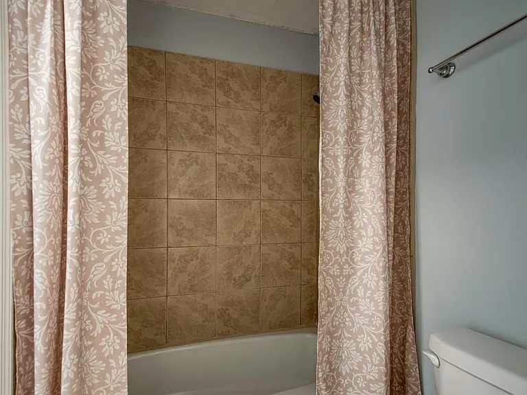 515 Basswood Ave #K104 — Photo 8