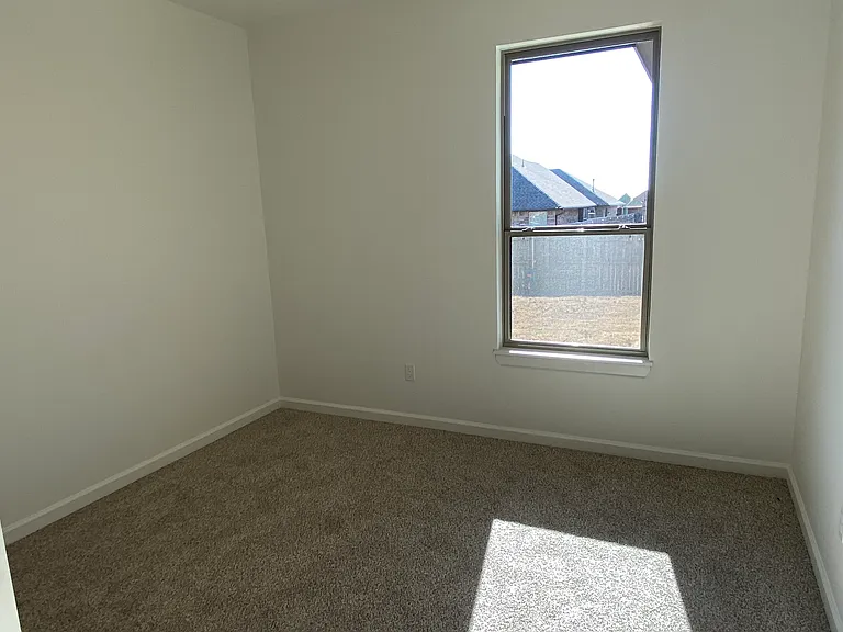 2836 Kingswood Dr — Photo 29