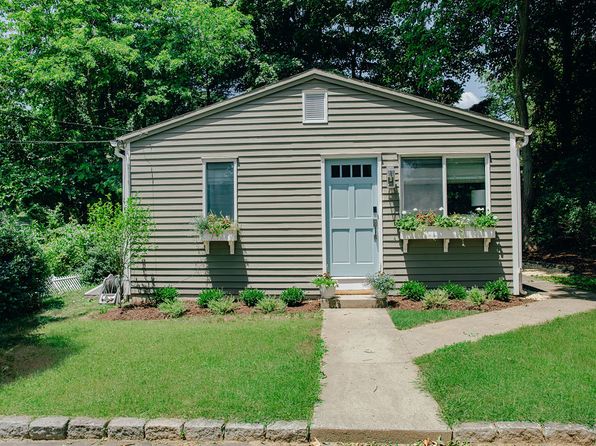 8 Cunningham Pl