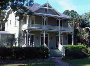 302 W Howry Ave, Deland, FL 32720