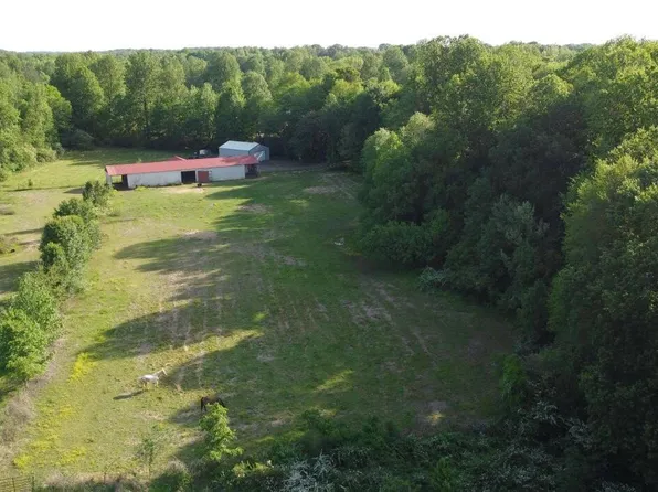 270 Leota Dr, Lexington, TN 38351