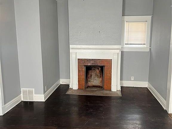2nd image of 2432 Park Ave