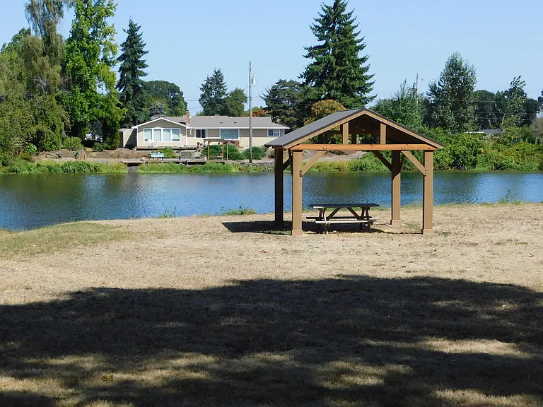 Lakeside Manor Townhomes — Photo 6