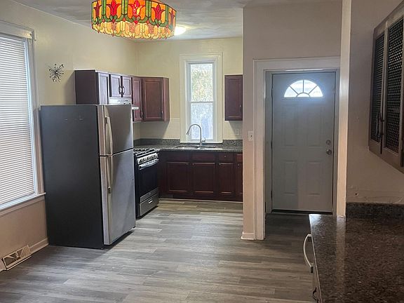 2nd image of 48 Whitesboro St