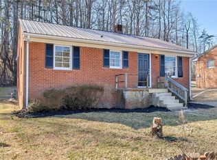 1926 Cedrow Dr, High Point, NC 27260