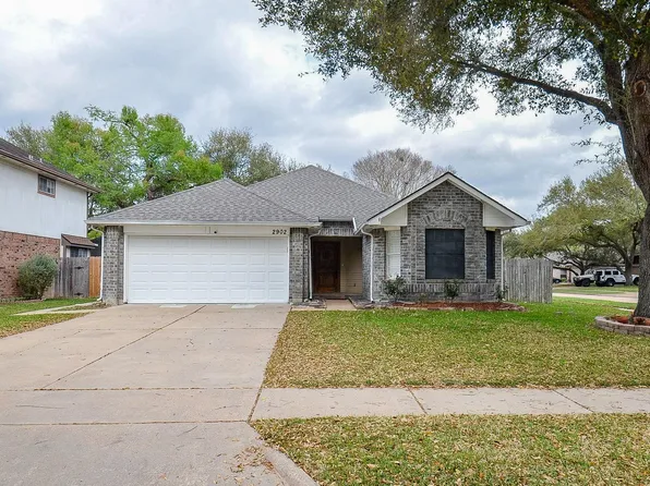 2902 Silent Dr, Sugar Land, TX 77498